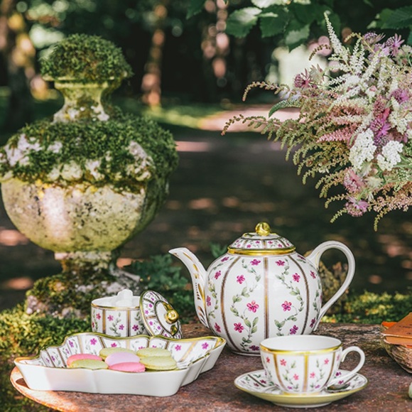 Bernardaud Royal Limoges Roseraie Salat Plate - Picture 4 of 11